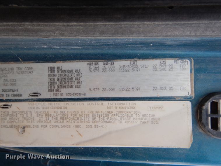 image for item DM4323 2000 Sterling L9511  semi truck