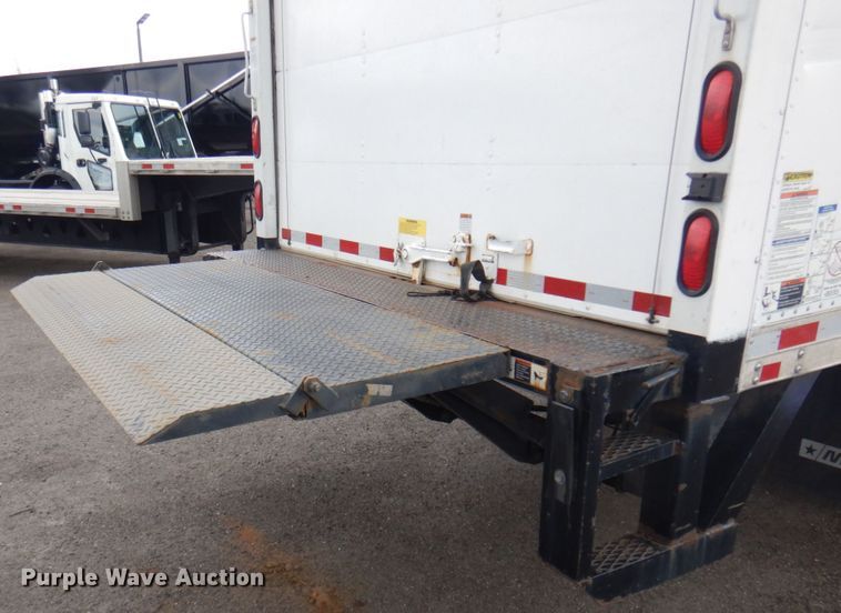 image for item DM5252 2012 Mitsubishi Fuso FE  box truck
