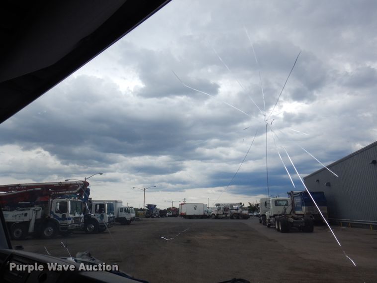 image for item DM5252 2012 Mitsubishi Fuso FE  box truck