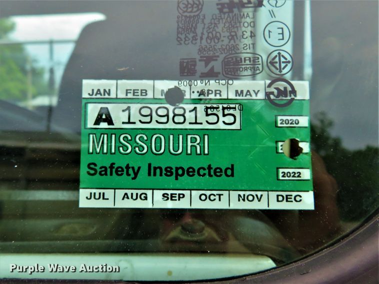 image for item FP9325 1999 International 9200  semi truck