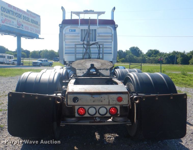 image for item HT9335 2013 Western Star 4900EX  semi truck