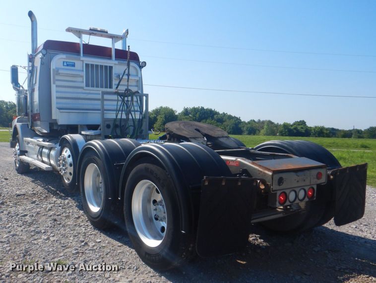 image for item HT9335 2013 Western Star 4900EX  semi truck