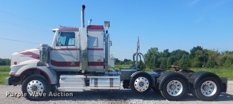 image for item HT9335 2013 Western Star 4900EX  semi truck