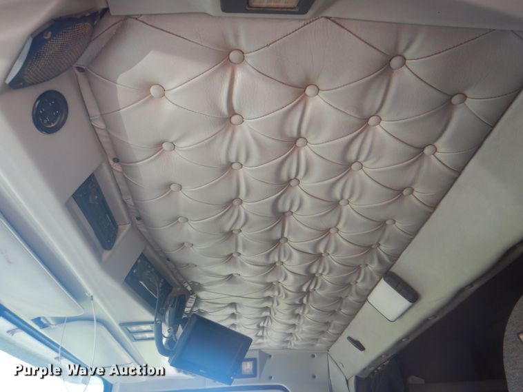 image for item HT9335 2013 Western Star 4900EX  semi truck