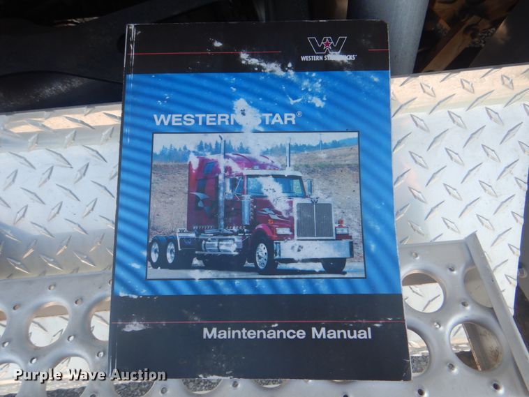 image for item HT9335 2013 Western Star 4900EX  semi truck
