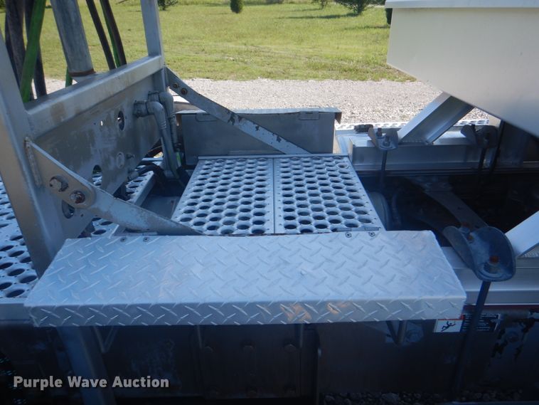 image for item HT9335 2013 Western Star 4900EX  semi truck