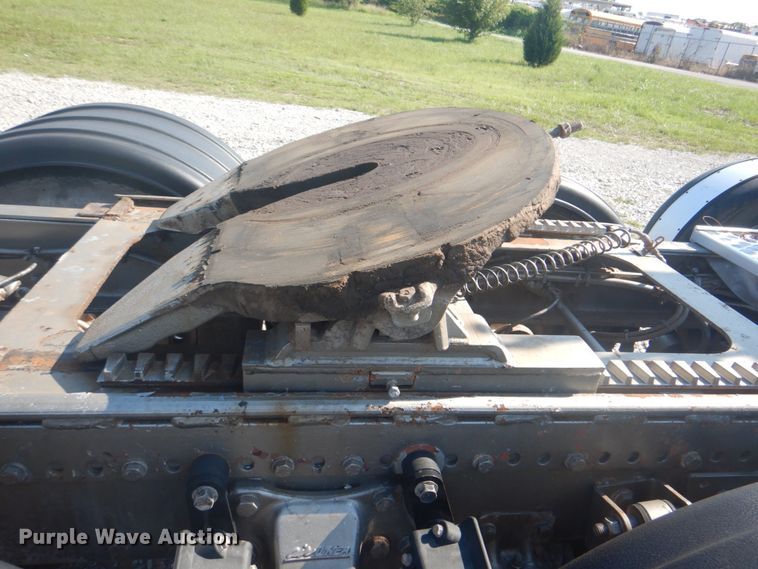 image for item HT9335 2013 Western Star 4900EX  semi truck