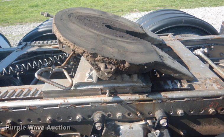 image for item HT9335 2013 Western Star 4900EX  semi truck