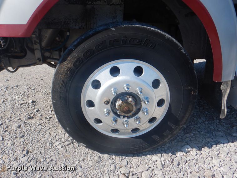 image for item HT9335 2013 Western Star 4900EX  semi truck