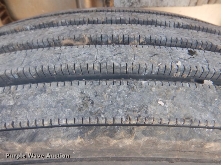 image for item HT9335 2013 Western Star 4900EX  semi truck