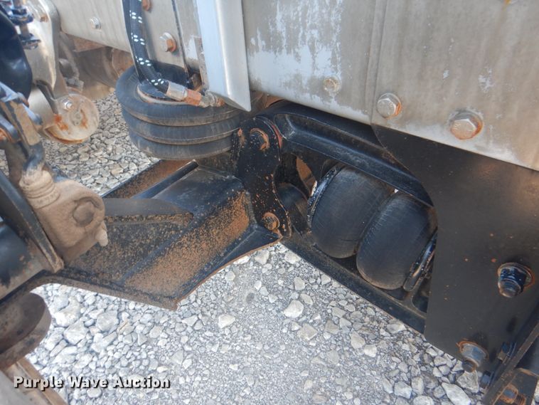 image for item HT9335 2013 Western Star 4900EX  semi truck