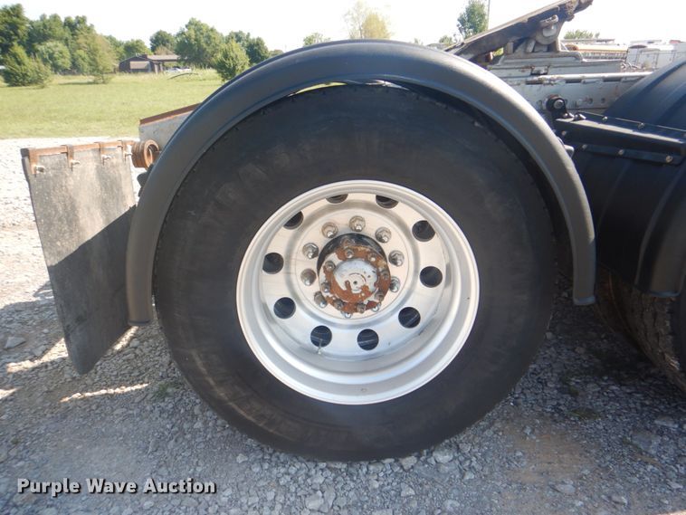 image for item HT9335 2013 Western Star 4900EX  semi truck