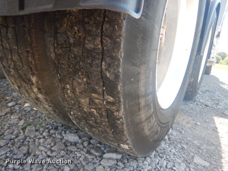 image for item HT9335 2013 Western Star 4900EX  semi truck