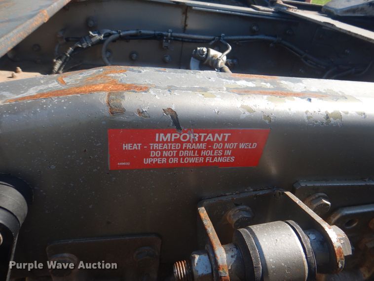 image for item HT9335 2013 Western Star 4900EX  semi truck