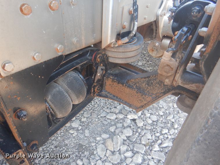 image for item HT9335 2013 Western Star 4900EX  semi truck