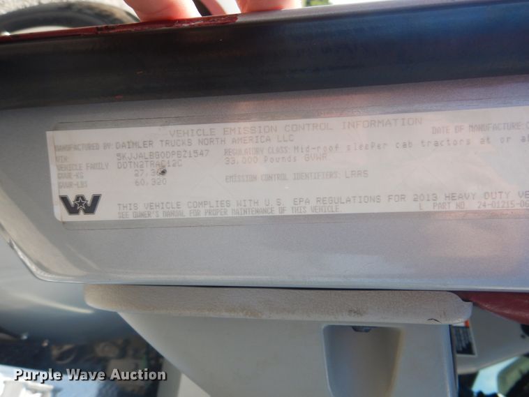 image for item HT9335 2013 Western Star 4900EX  semi truck