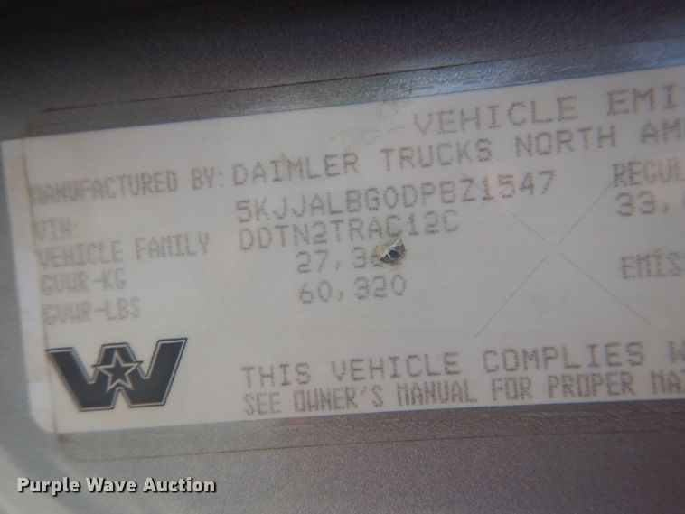 image for item HT9335 2013 Western Star 4900EX  semi truck