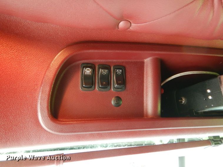 image for item II9564 2009 Mack CHU613  semi truck