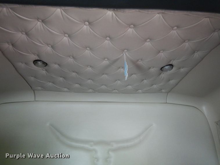 image for item II9564 2009 Mack CHU613  semi truck