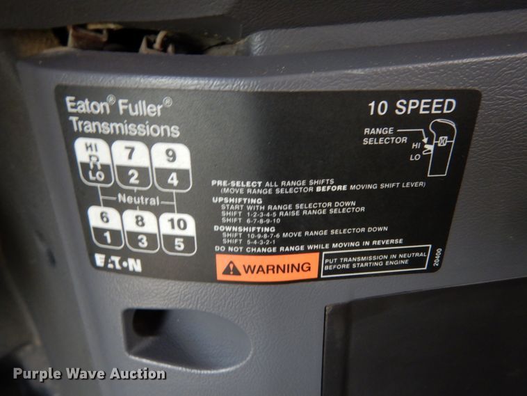 image for item II9597 2009 Mack CHU613  semi truck