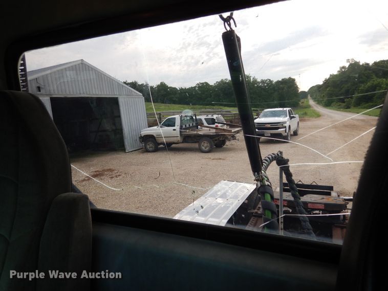 image for item II9597 2009 Mack CHU613  semi truck