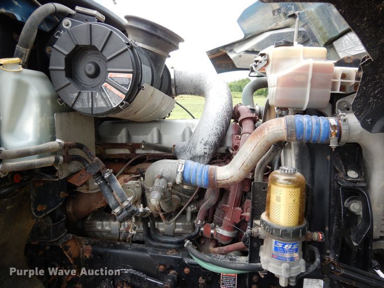 image for item II9597 2009 Mack CHU613  semi truck