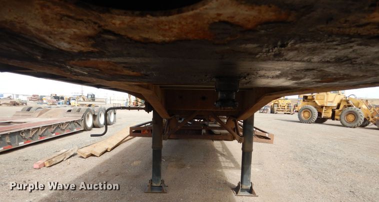 image for item IK9799 1977 Fruehauf FBEP42 flatbed trailer