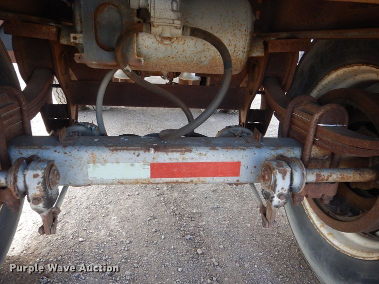 image for item IK9799 1977 Fruehauf FBEP42 flatbed trailer