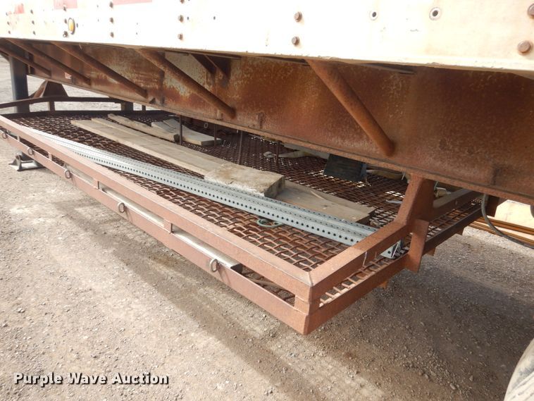 image for item IK9799 1977 Fruehauf FBEP42 flatbed trailer