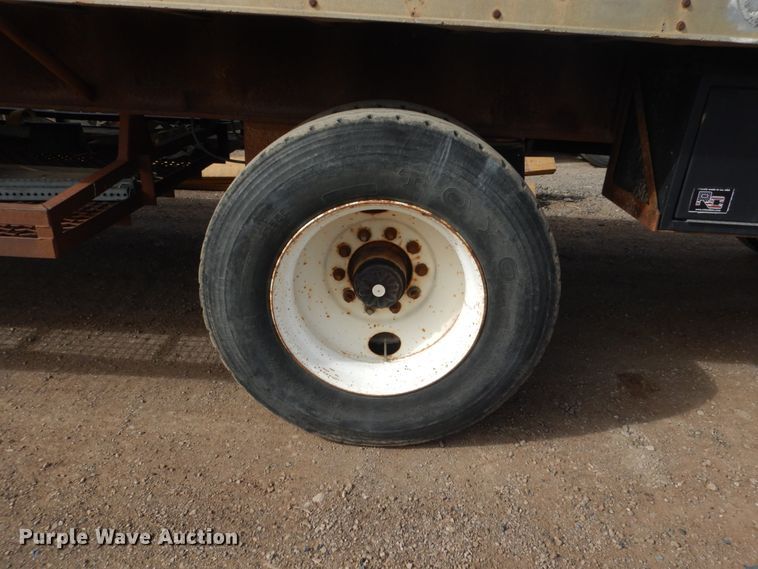 image for item IK9799 1977 Fruehauf FBEP42 flatbed trailer