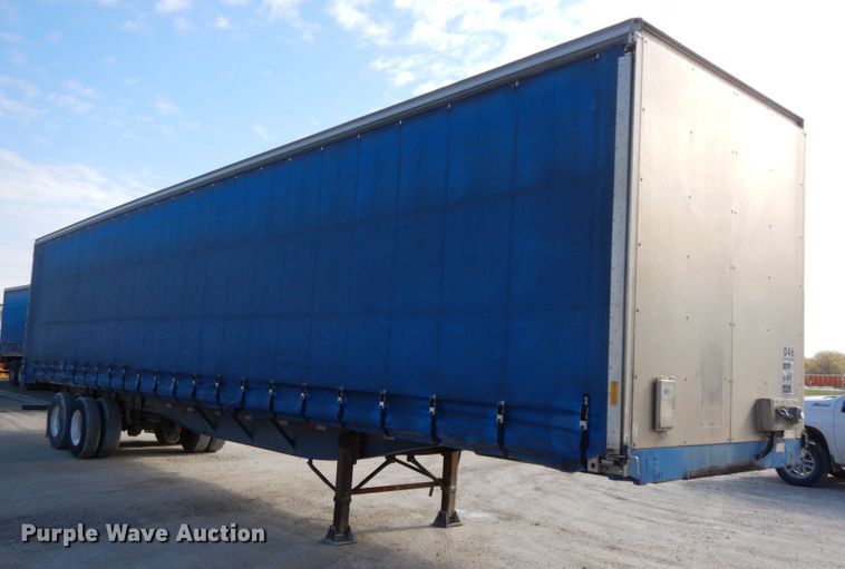 image for item IL9264 2002 Utility  side curtain trailer
