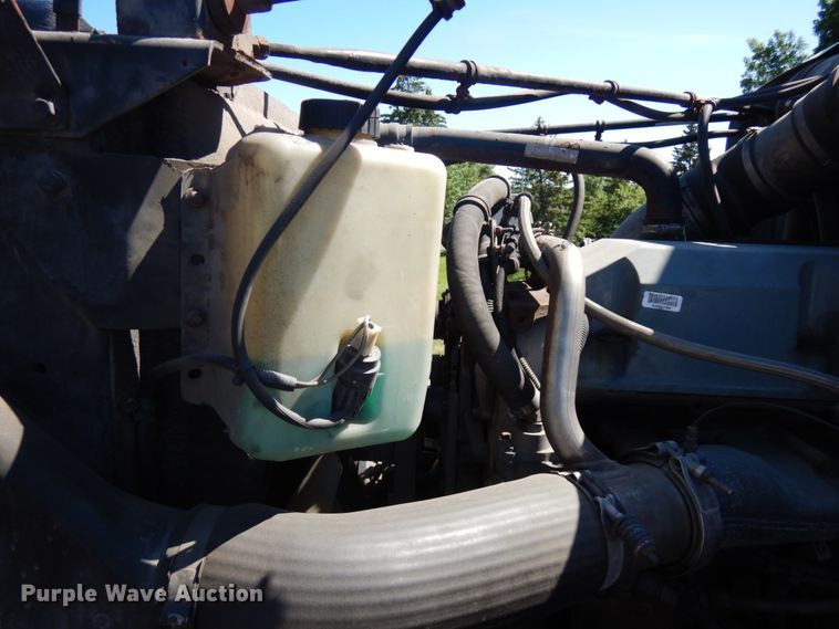 image for item IL9828 2005 Western Star 4900  flatbed truck