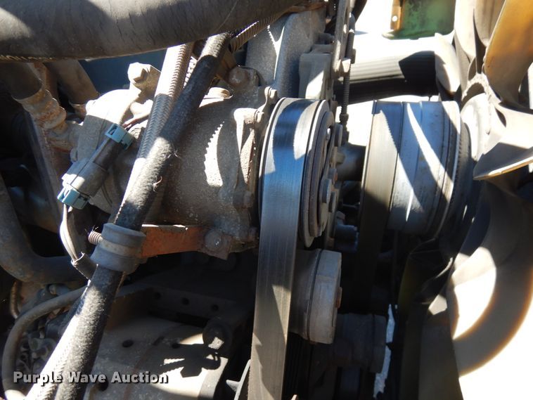 image for item IL9828 2005 Western Star 4900  flatbed truck