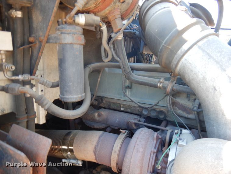 image for item IL9828 2005 Western Star 4900  flatbed truck