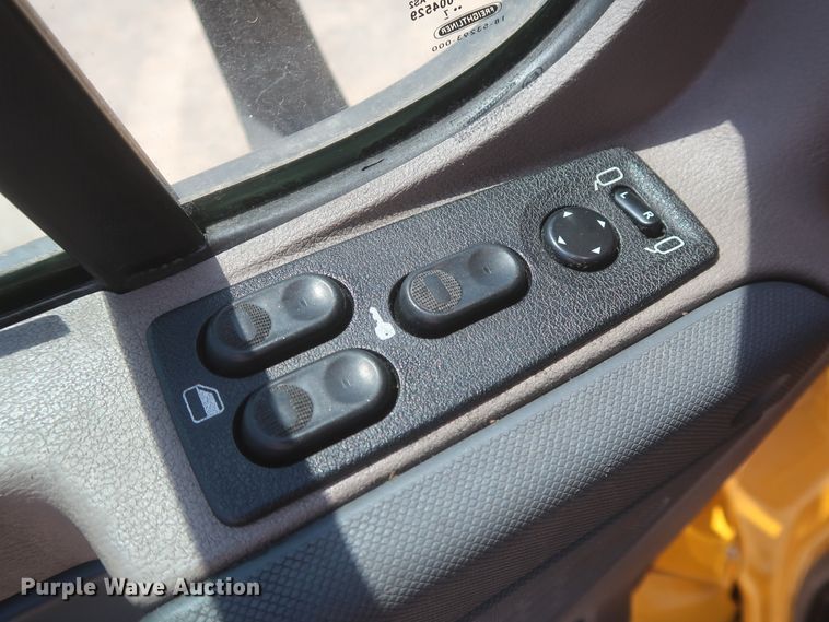 image for item IO9190 2018 Freightliner Cascadia 125  semi truck