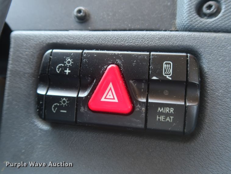 image for item IO9190 2018 Freightliner Cascadia 125  semi truck