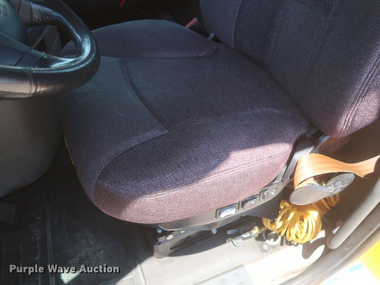 image for item IO9190 2018 Freightliner Cascadia 125  semi truck