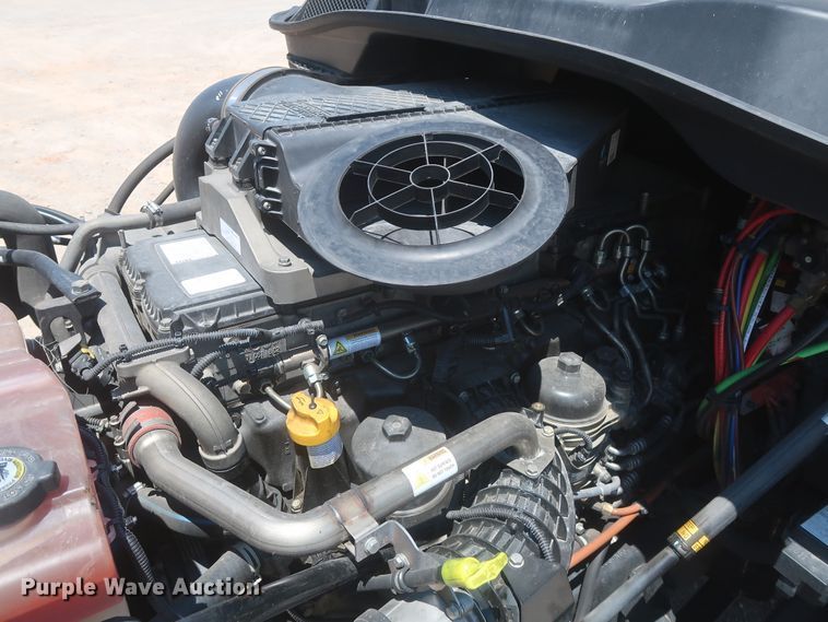 image for item IO9190 2018 Freightliner Cascadia 125  semi truck