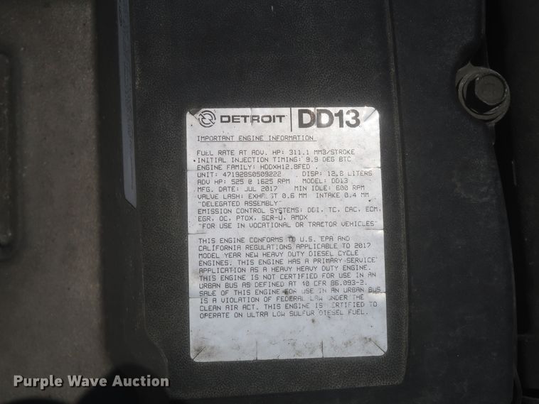 image for item IO9190 2018 Freightliner Cascadia 125  semi truck