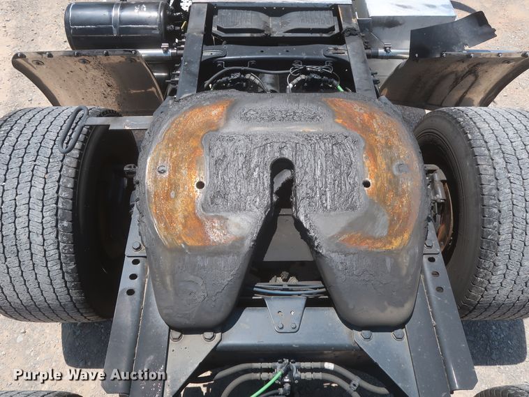 image for item IO9190 2018 Freightliner Cascadia 125  semi truck