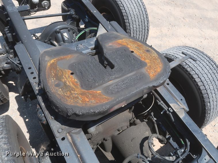 image for item IO9190 2018 Freightliner Cascadia 125  semi truck