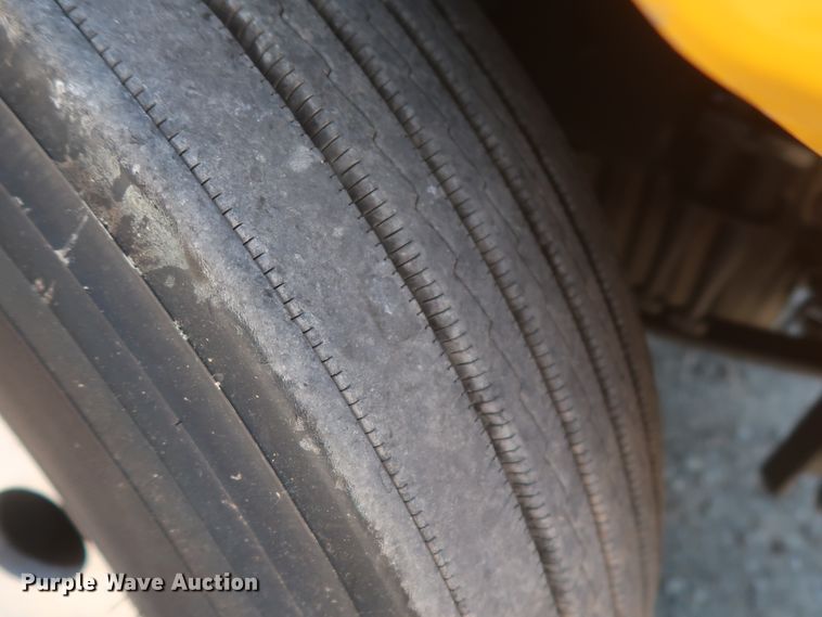 image for item IO9190 2018 Freightliner Cascadia 125  semi truck