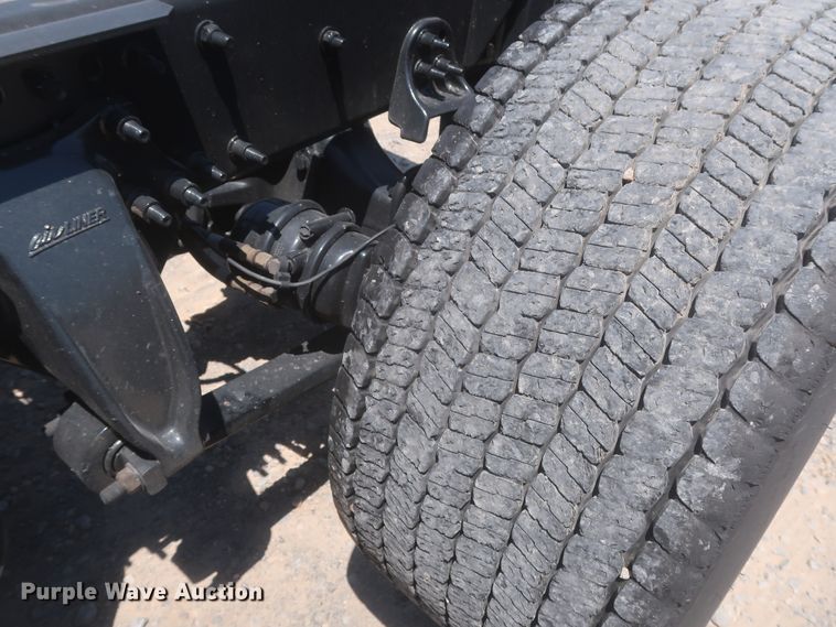 image for item IO9190 2018 Freightliner Cascadia 125  semi truck