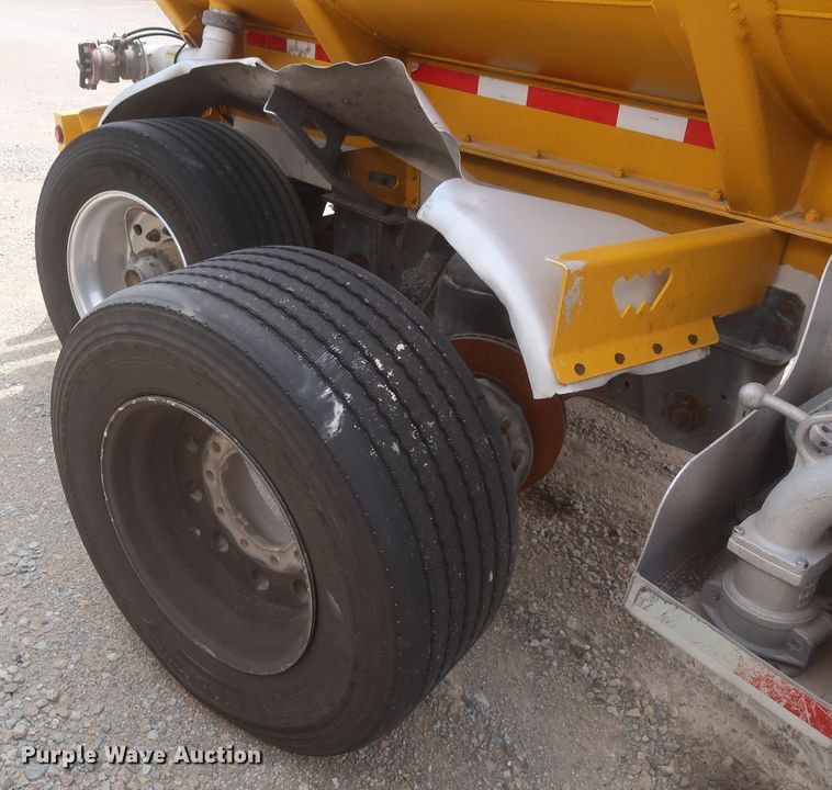 image for item IO9216 2014 Mac LTT  tank trailer