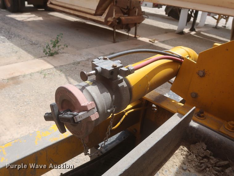 image for item IO9217 2013 Mac LTT  tank trailer