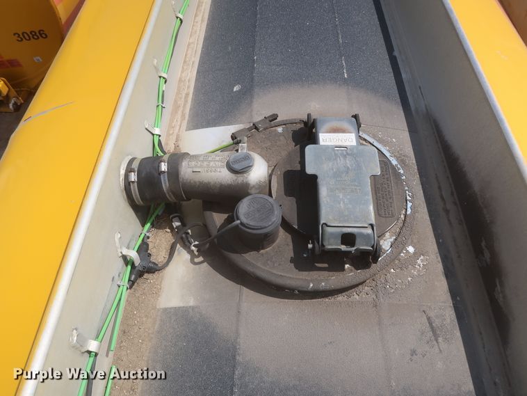 image for item IO9217 2013 Mac LTT  tank trailer