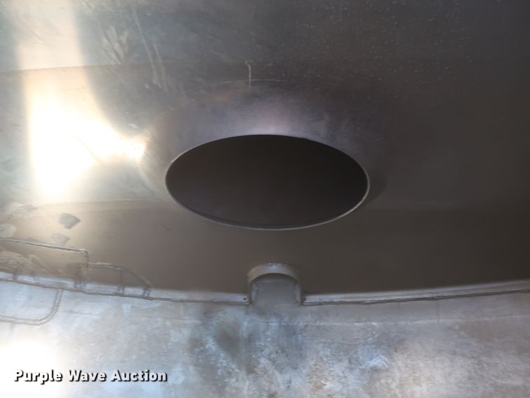 image for item IO9217 2013 Mac LTT  tank trailer