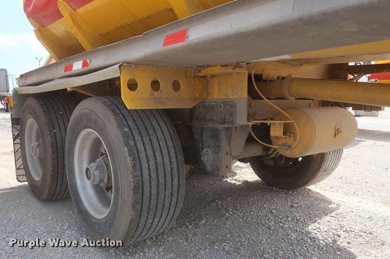 image for item IO9217 2013 Mac LTT  tank trailer