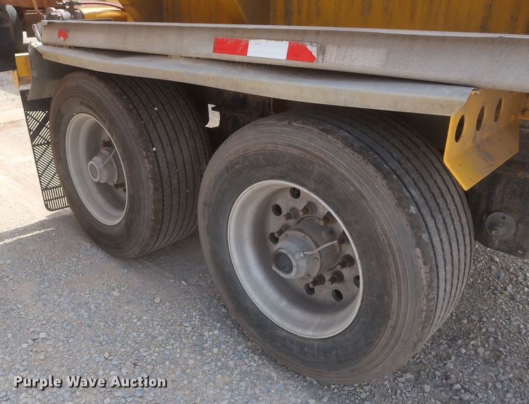 image for item IO9217 2013 Mac LTT  tank trailer