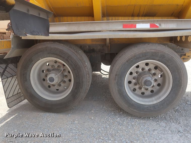 image for item IO9217 2013 Mac LTT  tank trailer